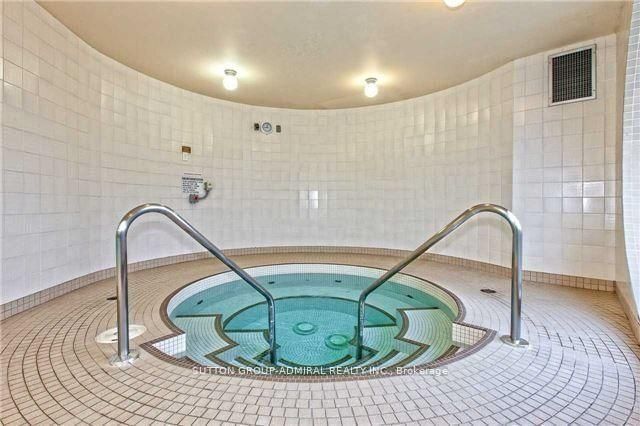 278 E Bloor Street E 805 Property Photo 38