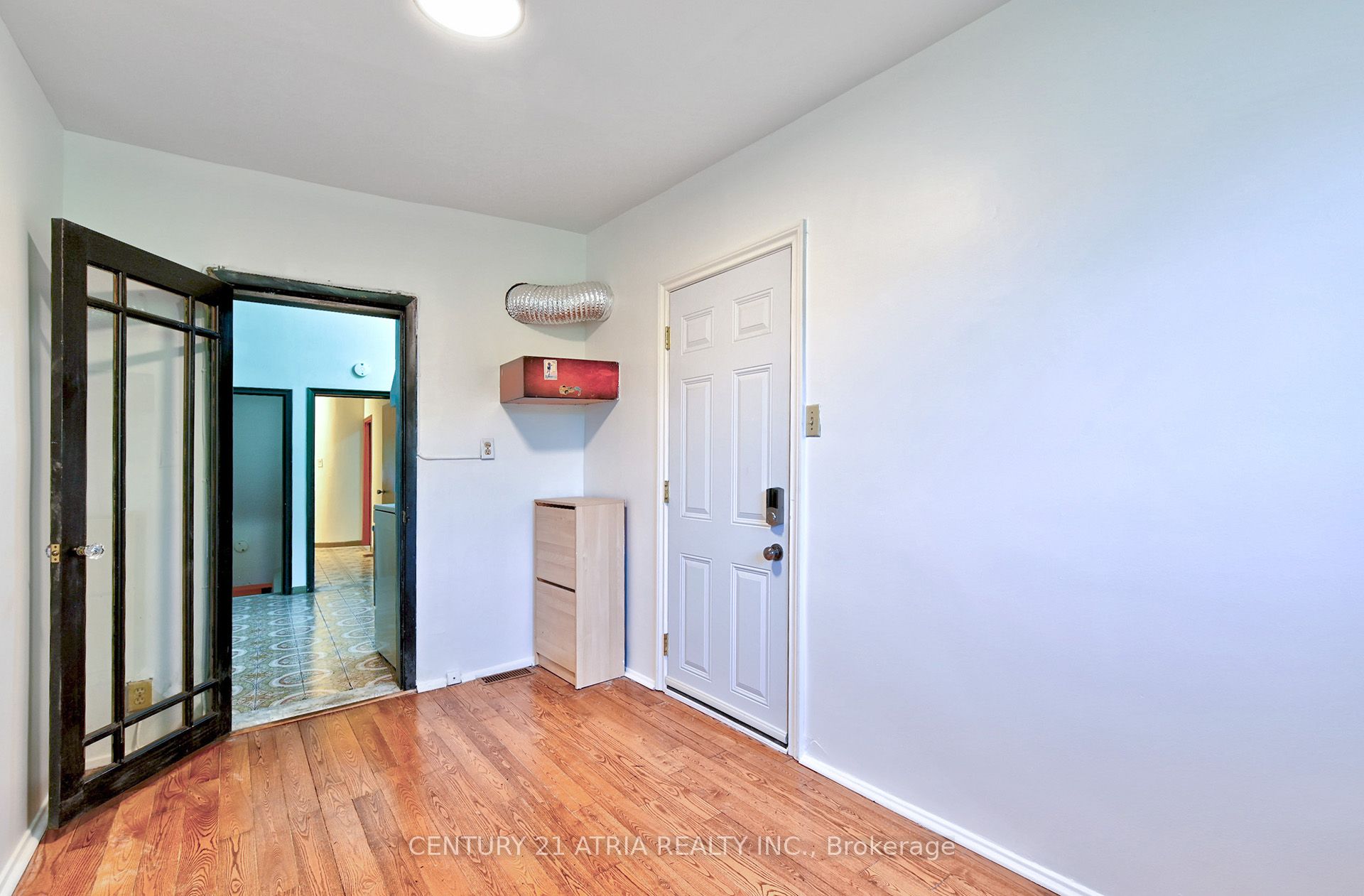 1195 Dovercourt Road Property Photo 11