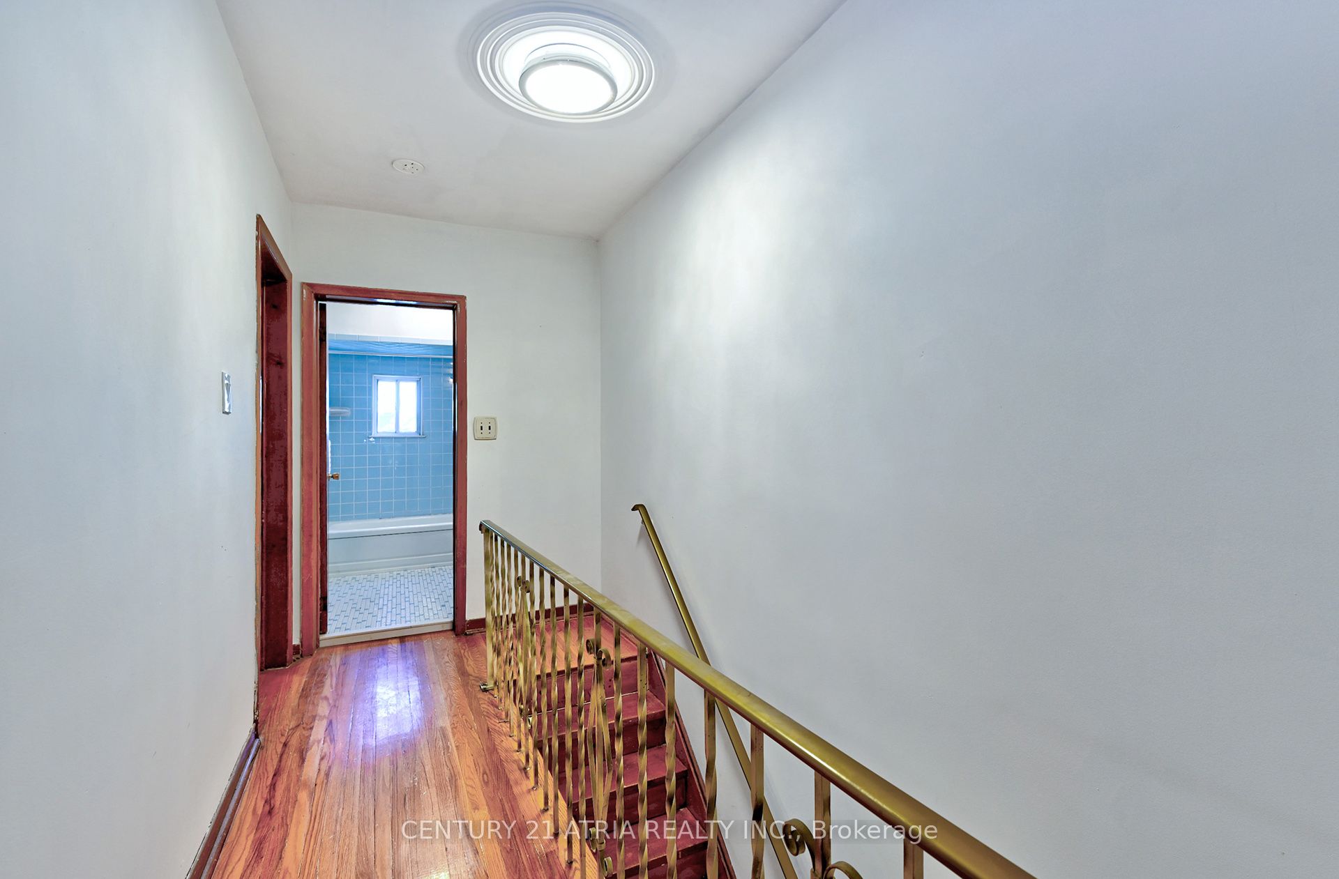 1195 Dovercourt Road Property Photo 12