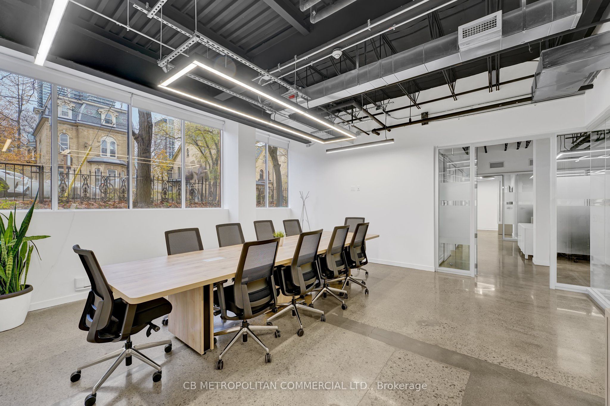 150 Beverley Street 1 Property Photo 4