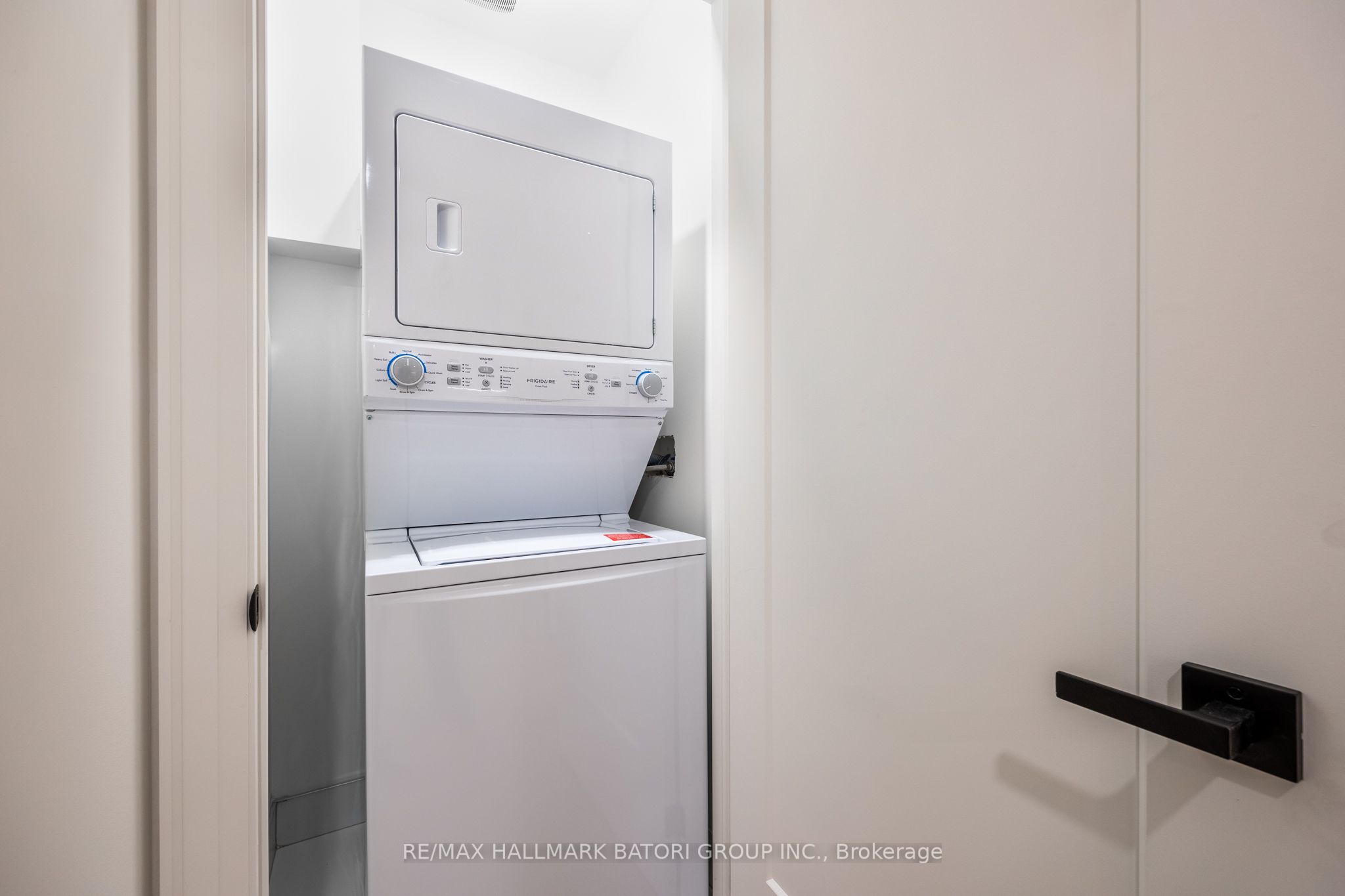 18 Keewatin Avenue Lower Property Photo 20