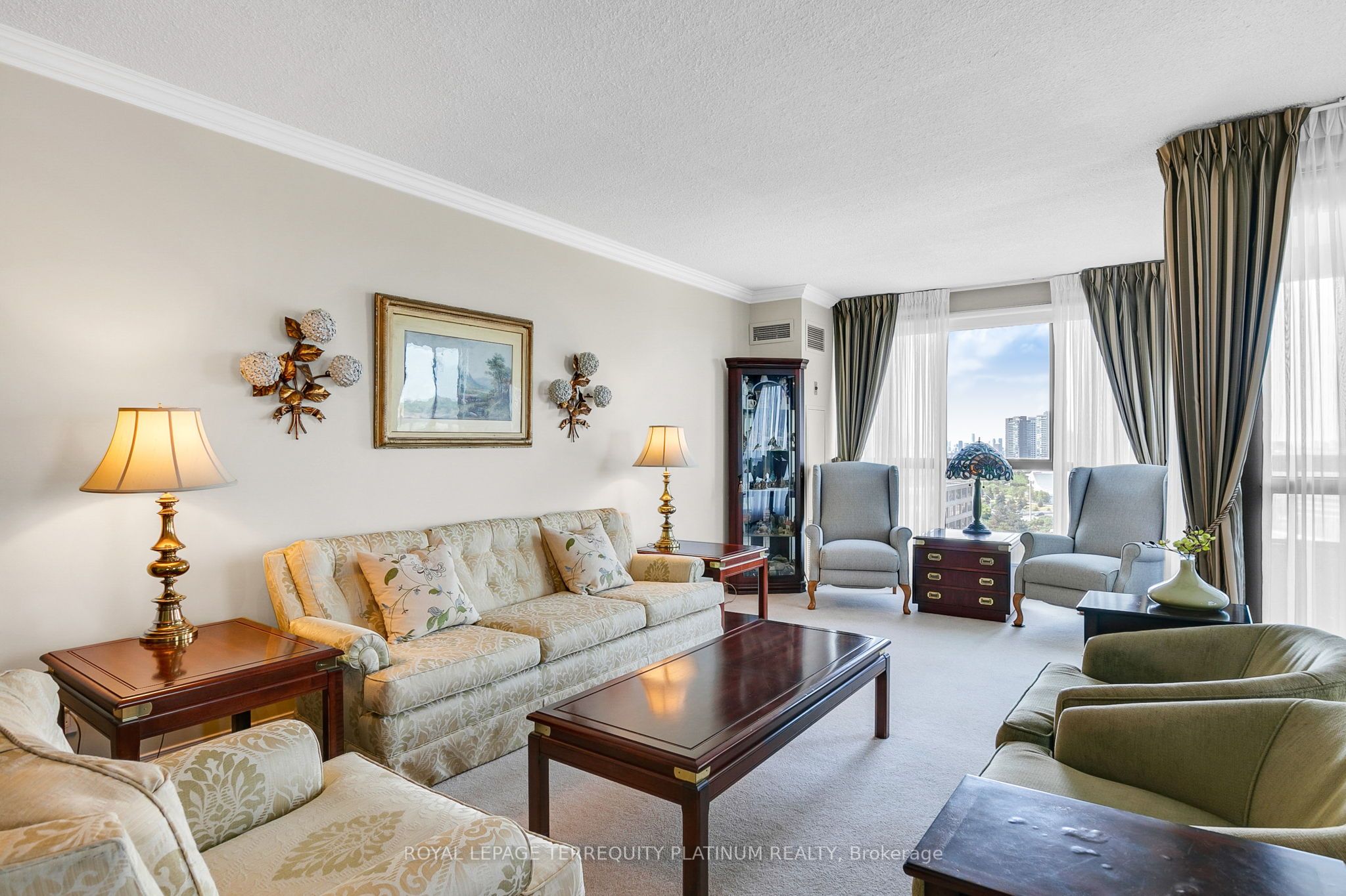 3 Concorde Place 1202 Property Photo 1