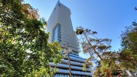 185 Roehampton Avenue 301 Property Photo 1