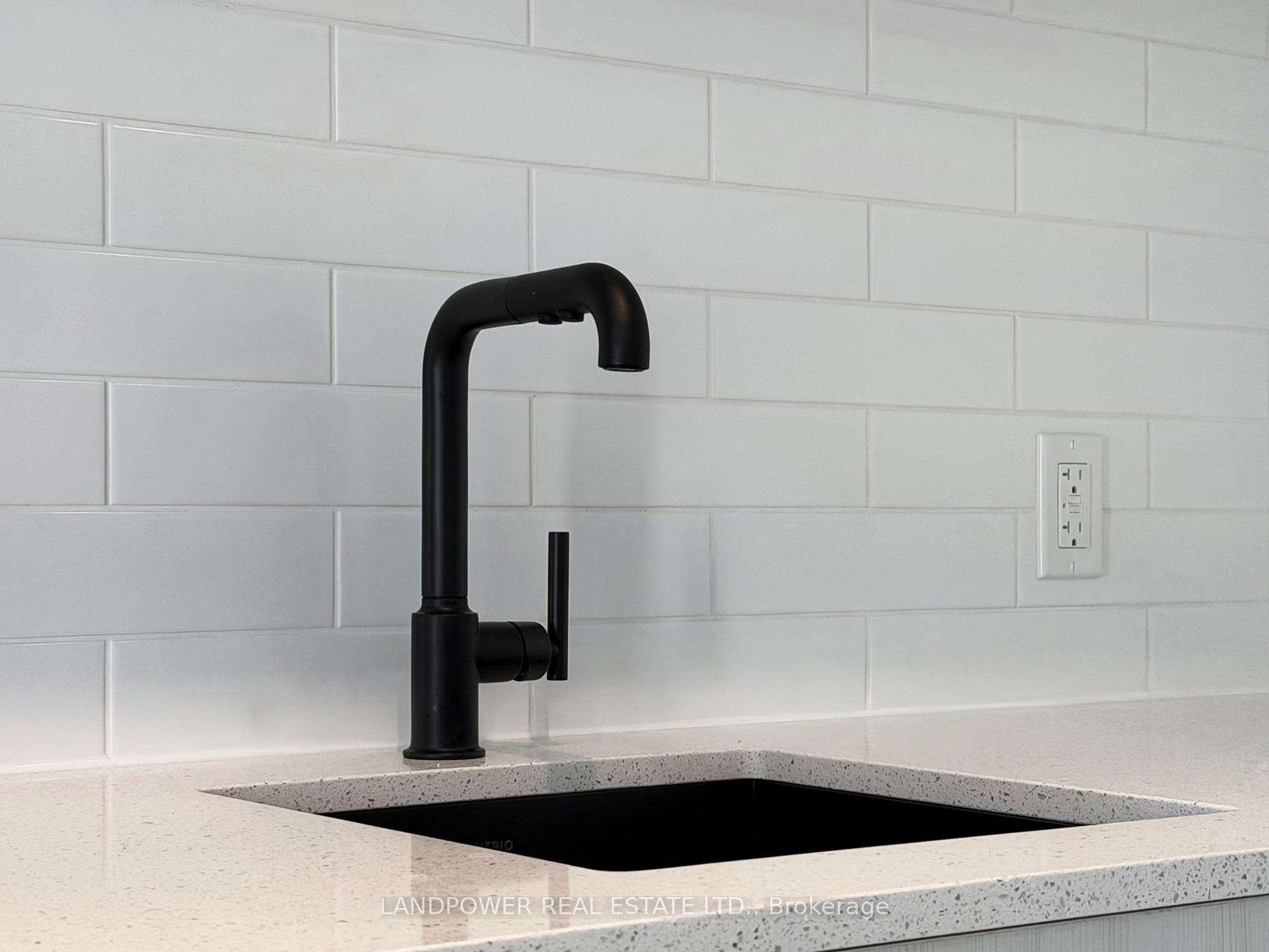 1 Kyle Lowry Road 604 Property Photo 17