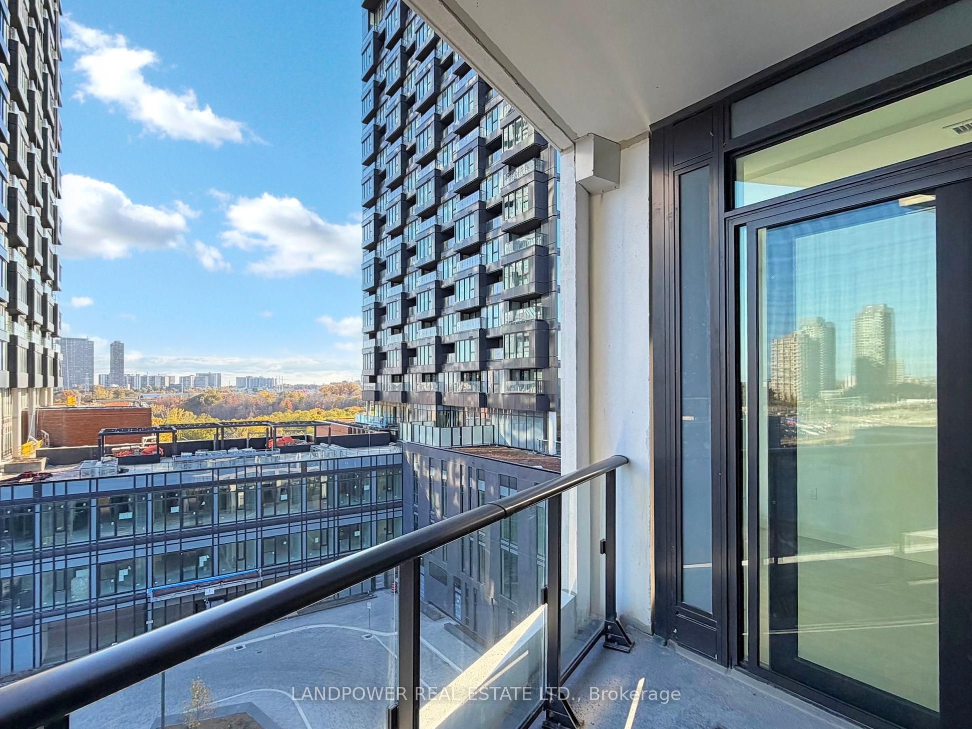 1 Kyle Lowry Road 604 Property Photo 29