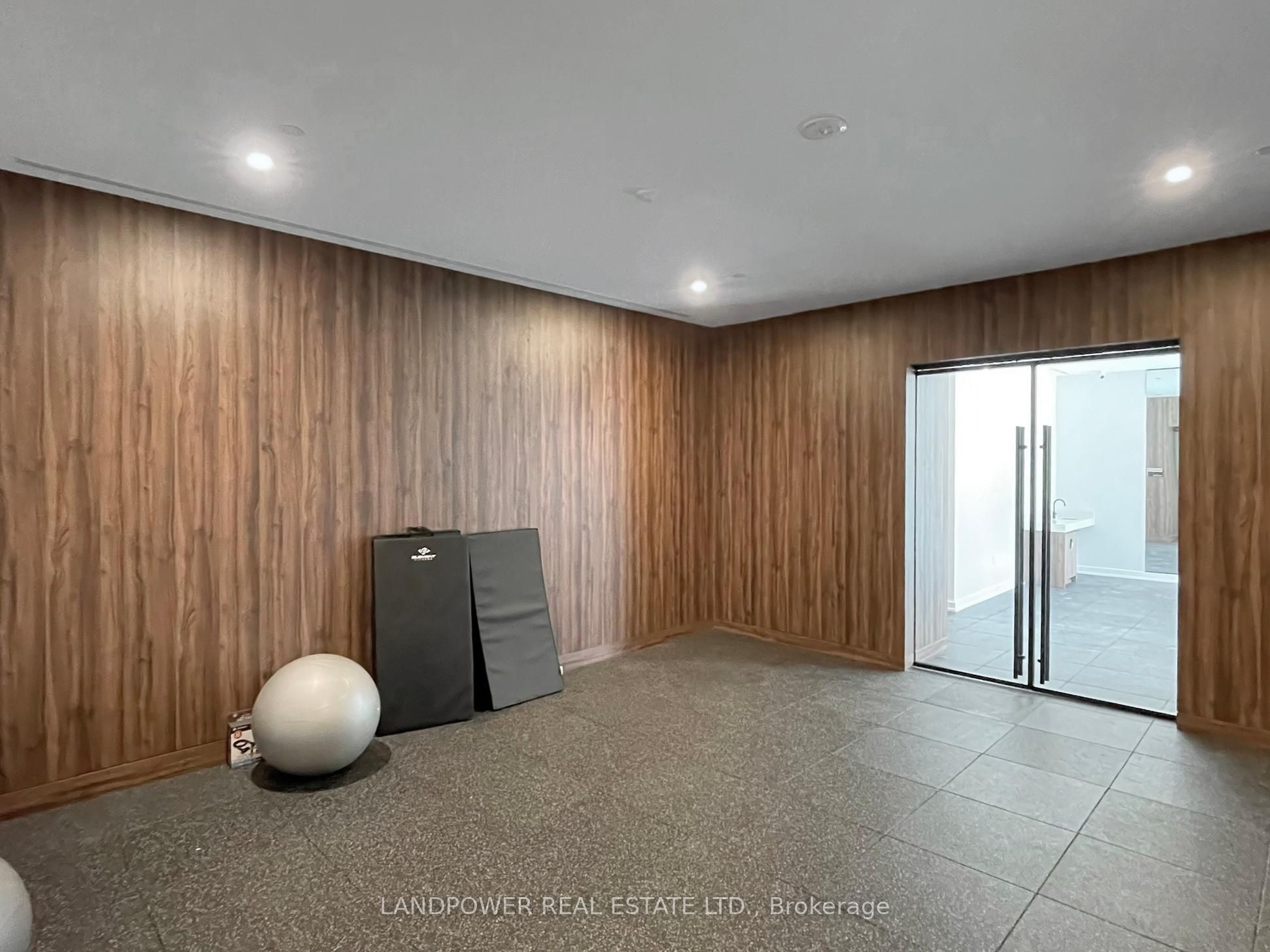 1 Kyle Lowry Road 604 Property Photo 48