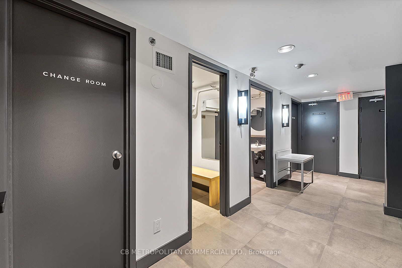 269 Queen Street W Property Photo 22