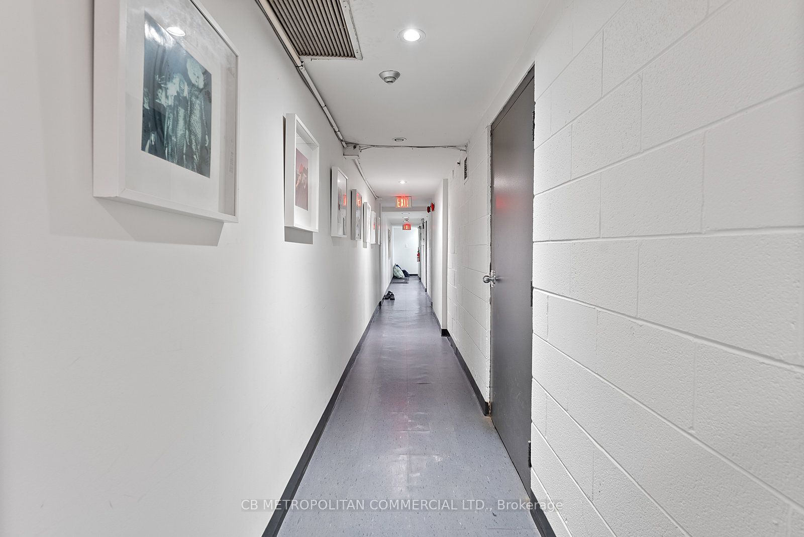 269 Queen Street W Property Photo 23