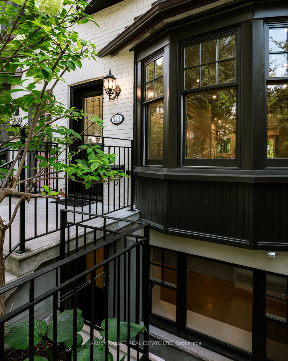 211 Cottingham Street Property Photo 3