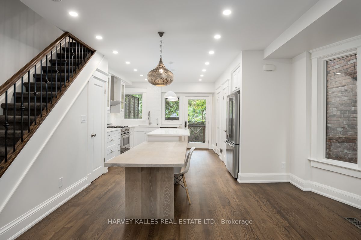 211 Cottingham Street Property Photo 8