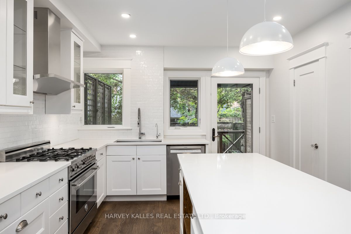 211 Cottingham Street Property Photo 11