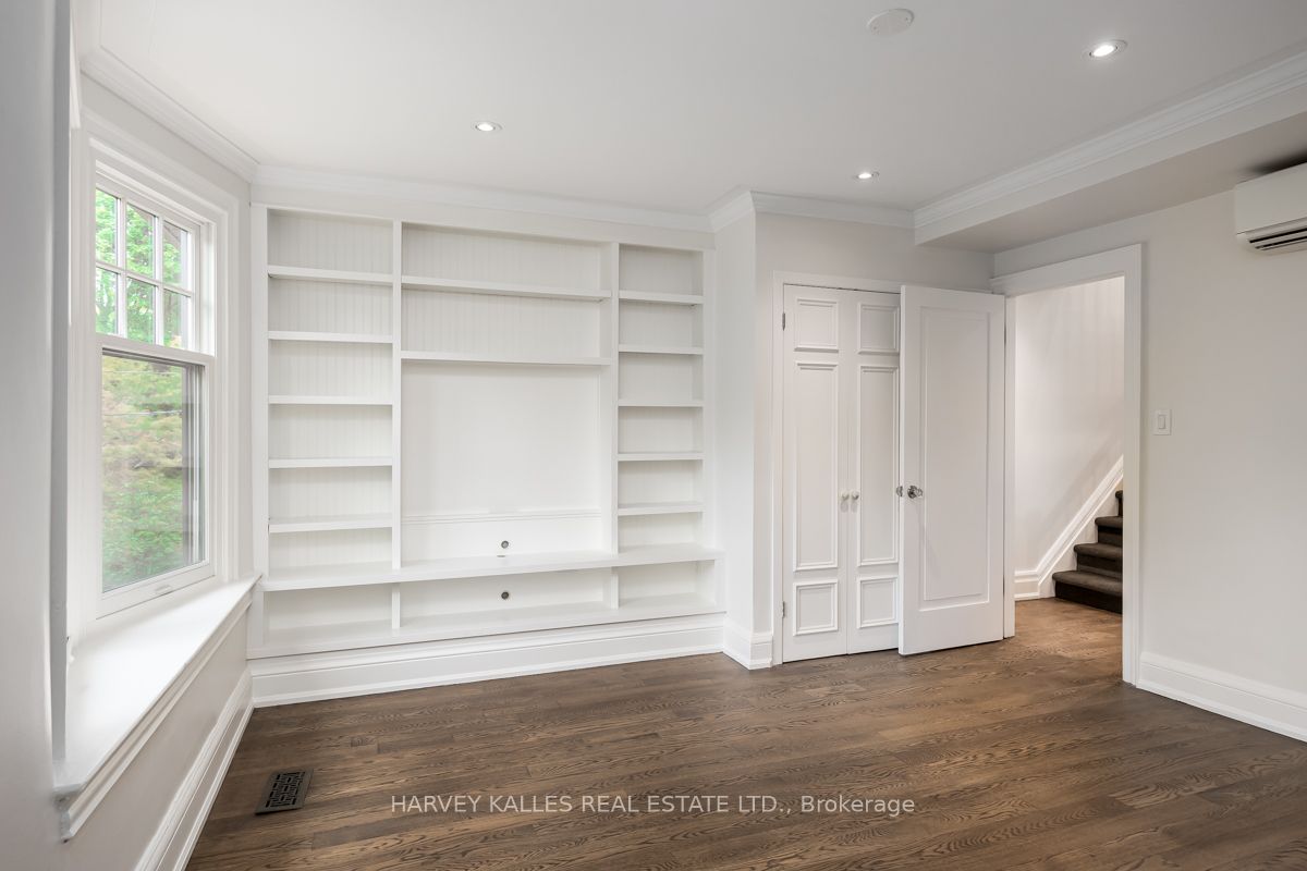 211 Cottingham Street Property Photo 17