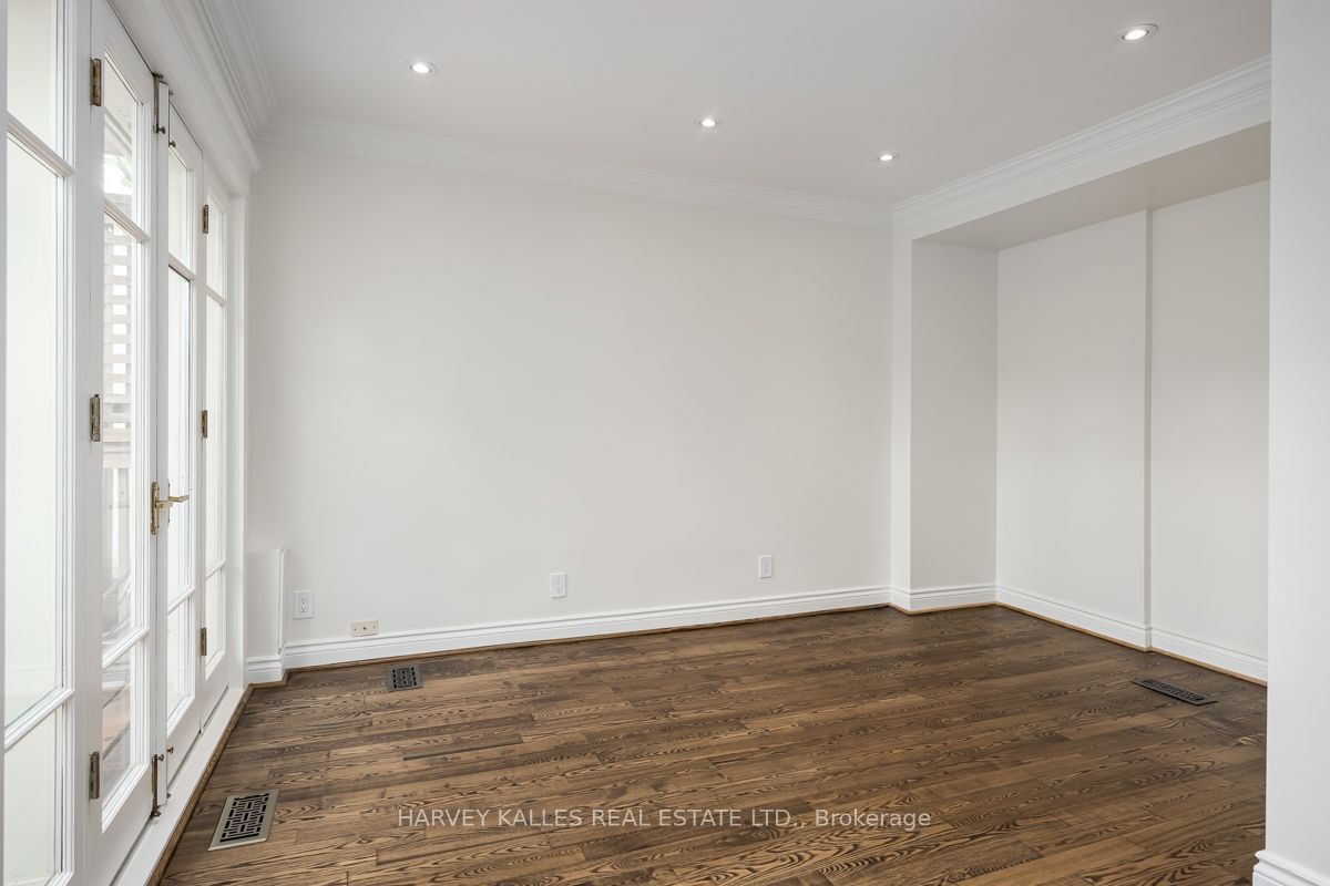 211 Cottingham Street Property Photo 19