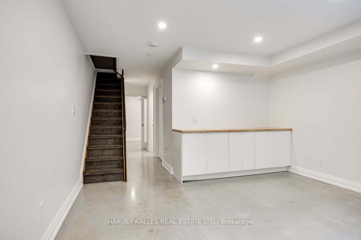 211 Cottingham Street Property Photo 30