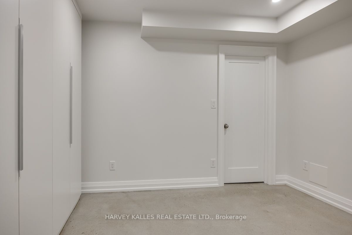 211 Cottingham Street Property Photo 33