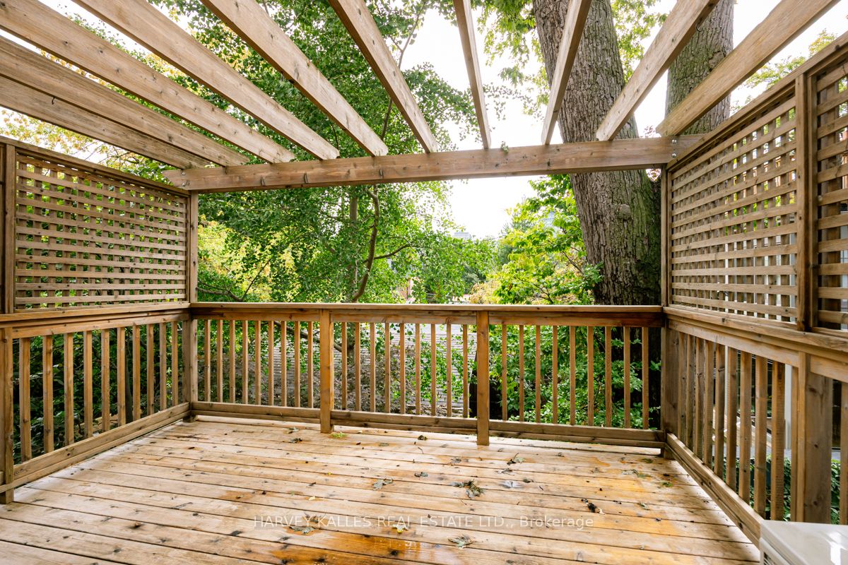 211 Cottingham Street Property Photo 35