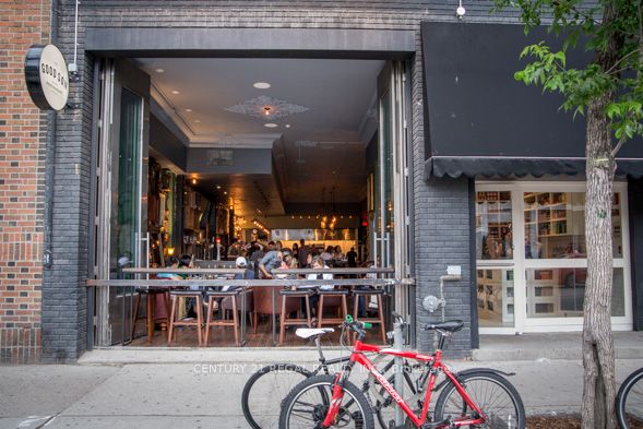 1096 Queen Street W Property Photo 2