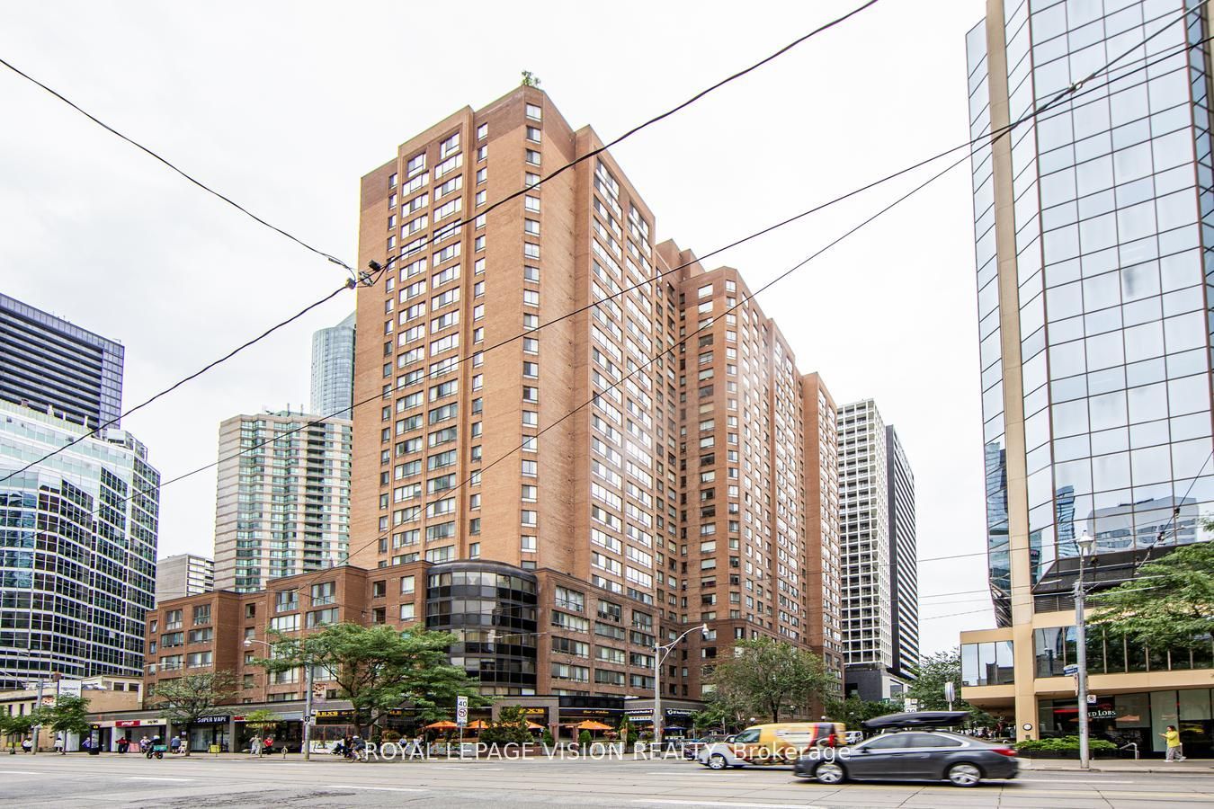 633 Bay Street 216 Property Photo 1