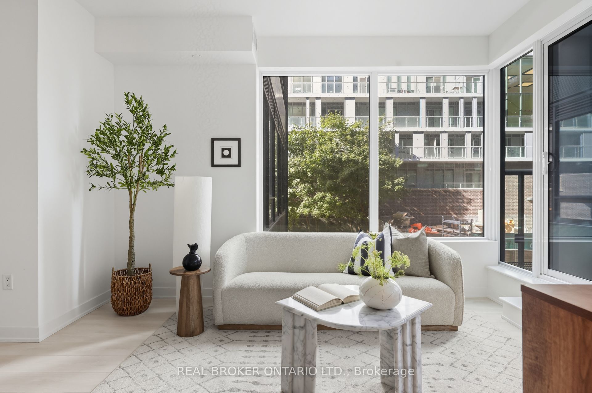 127 Broadway Avenue 207 Property Photo 1