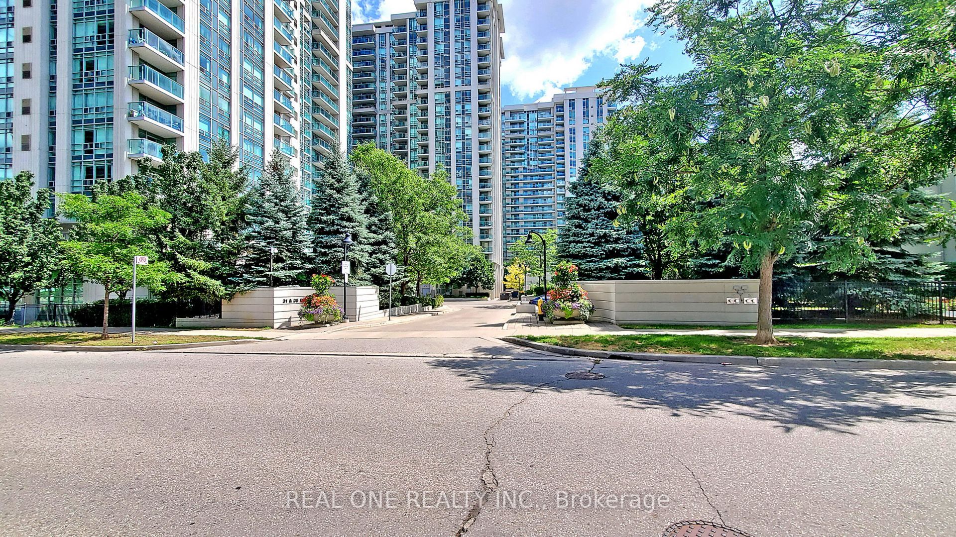 C12455838 Property Photo 4