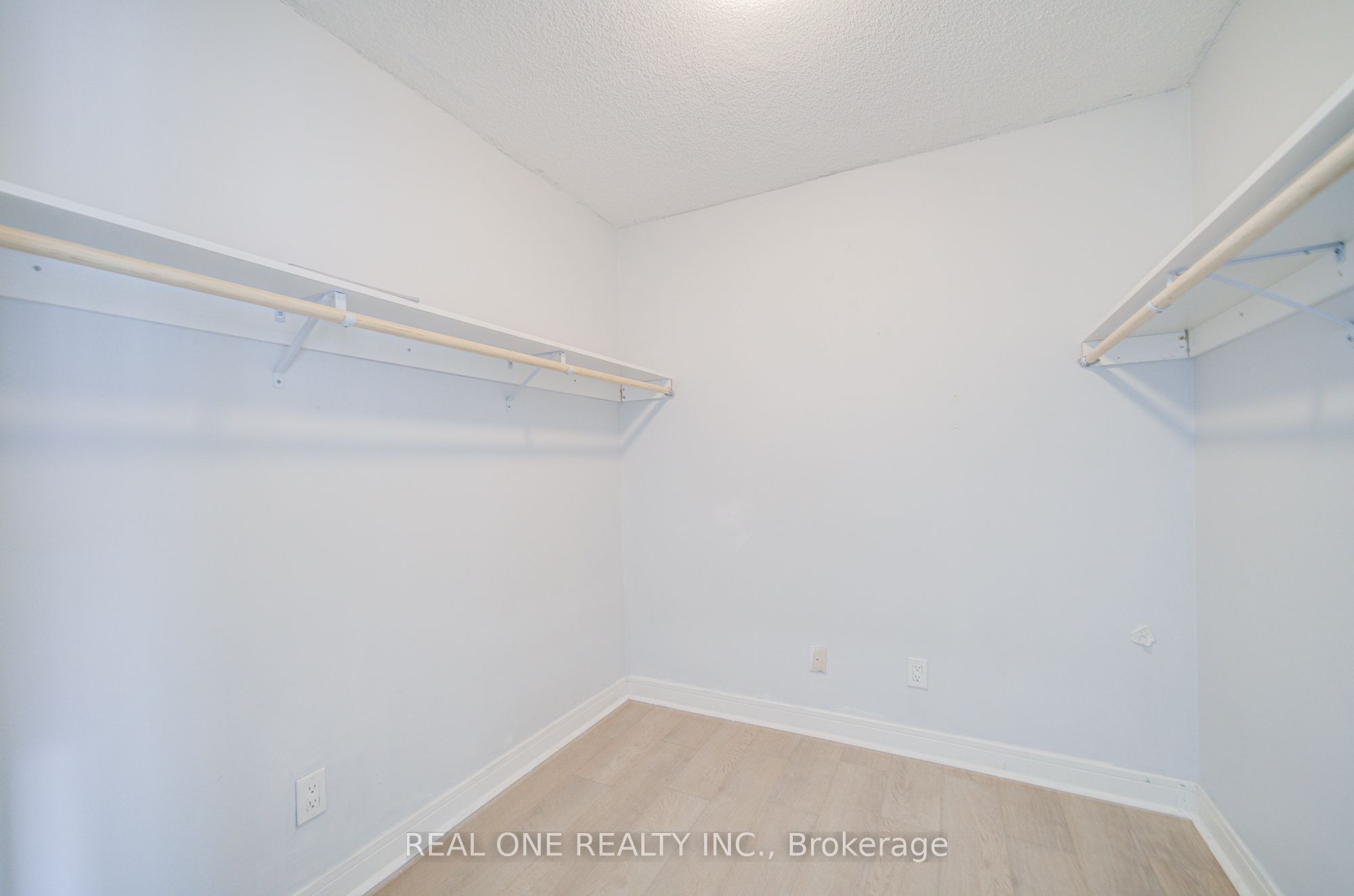 C12455838 Property Photo 13