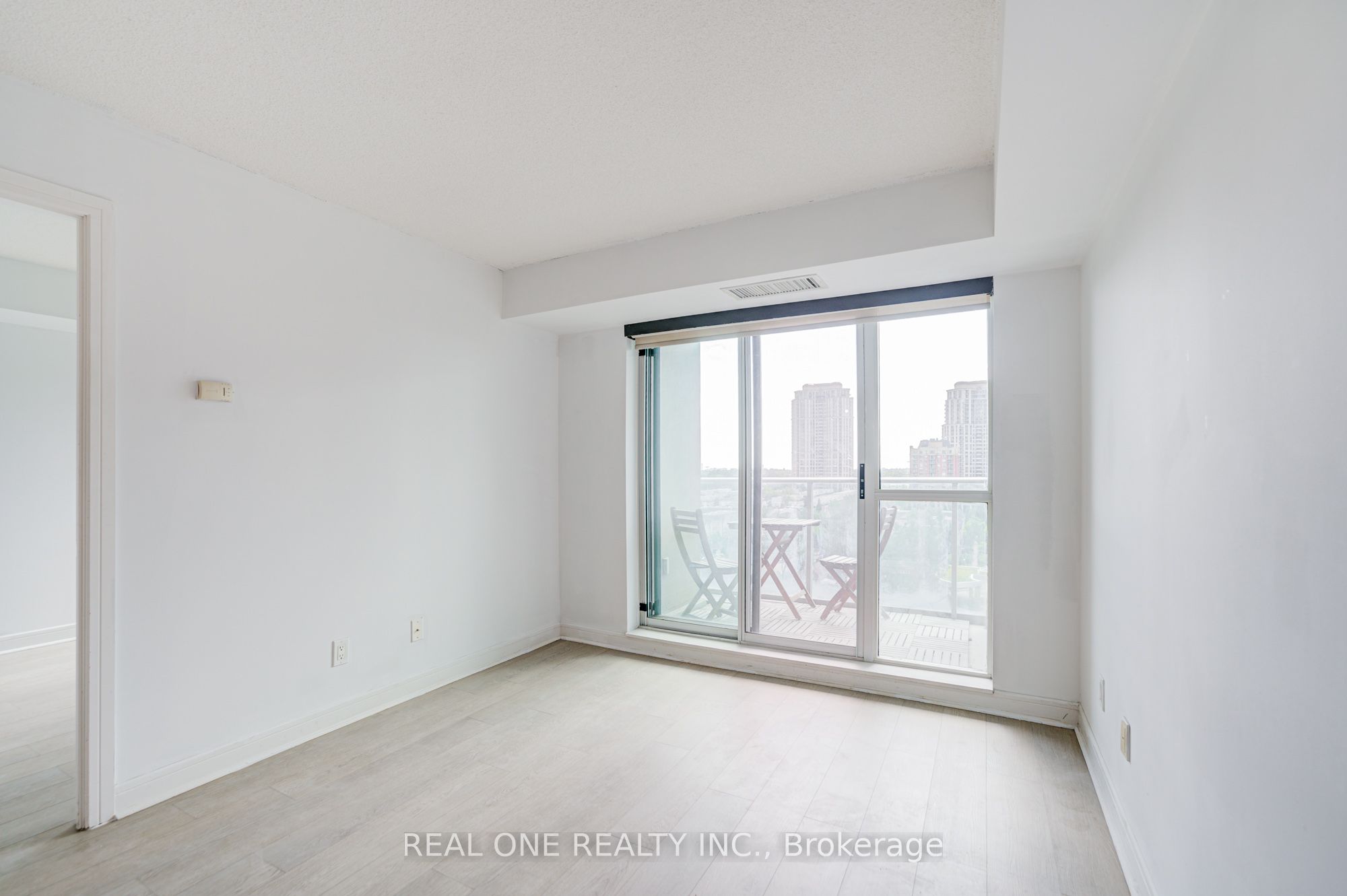 C12455838 Property Photo 21