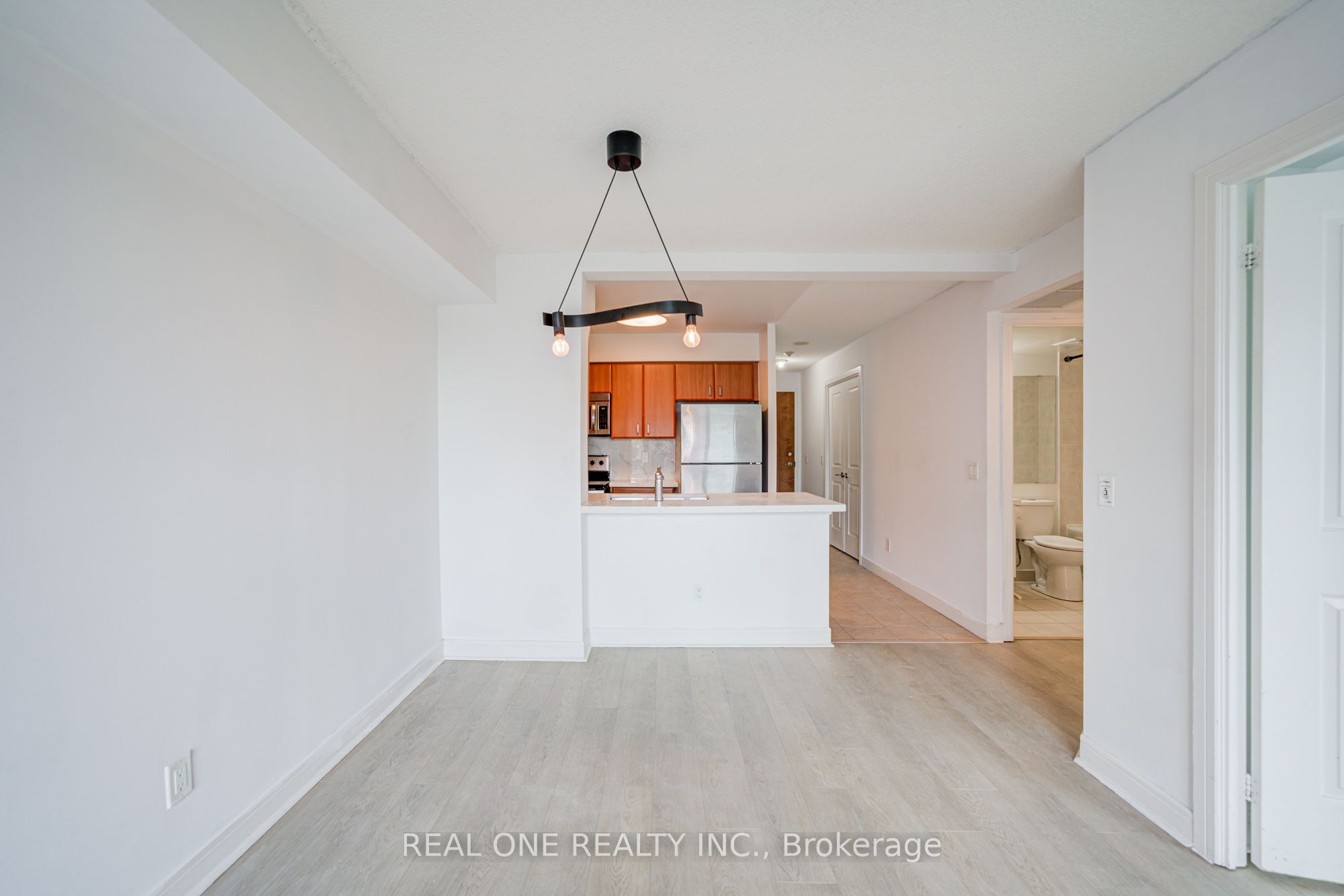 C12455838 Property Photo 22