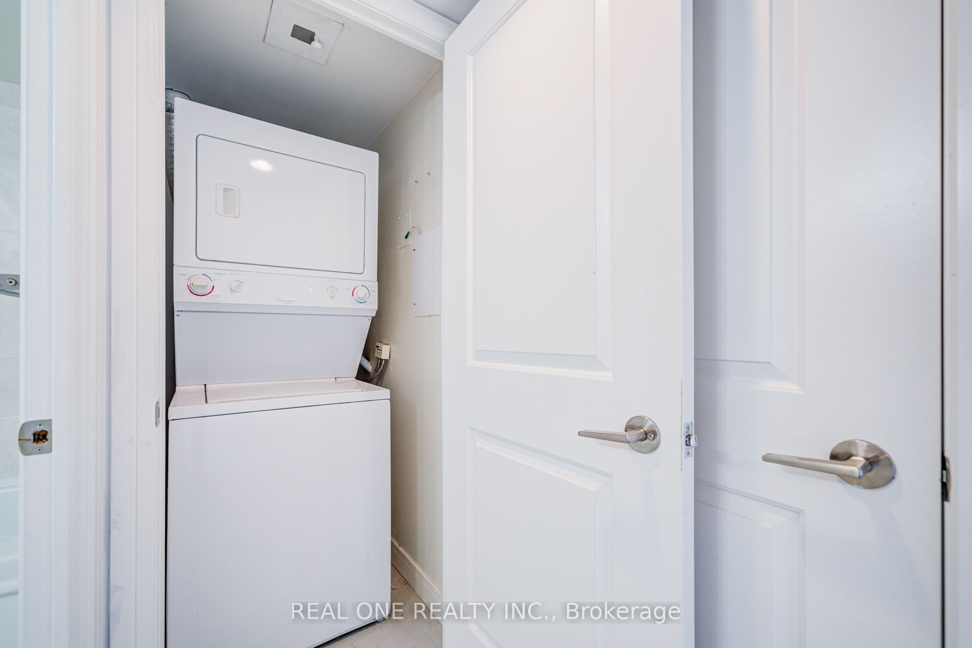 C12455838 Property Photo 28