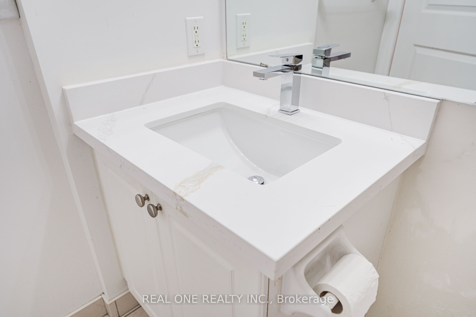 C12455838 Property Photo 30