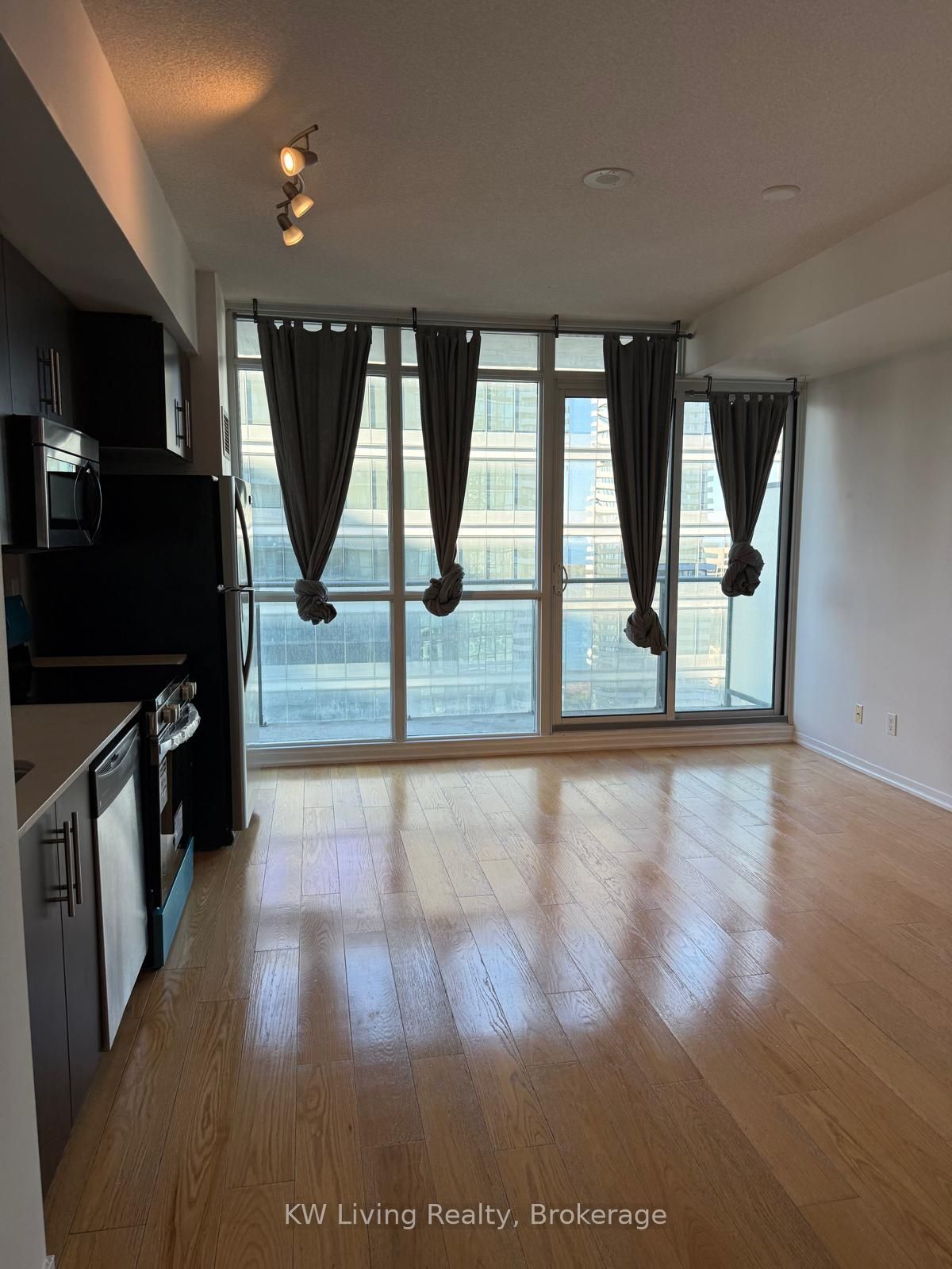 65 Bremner Boulevard 3506 Property Photo 3