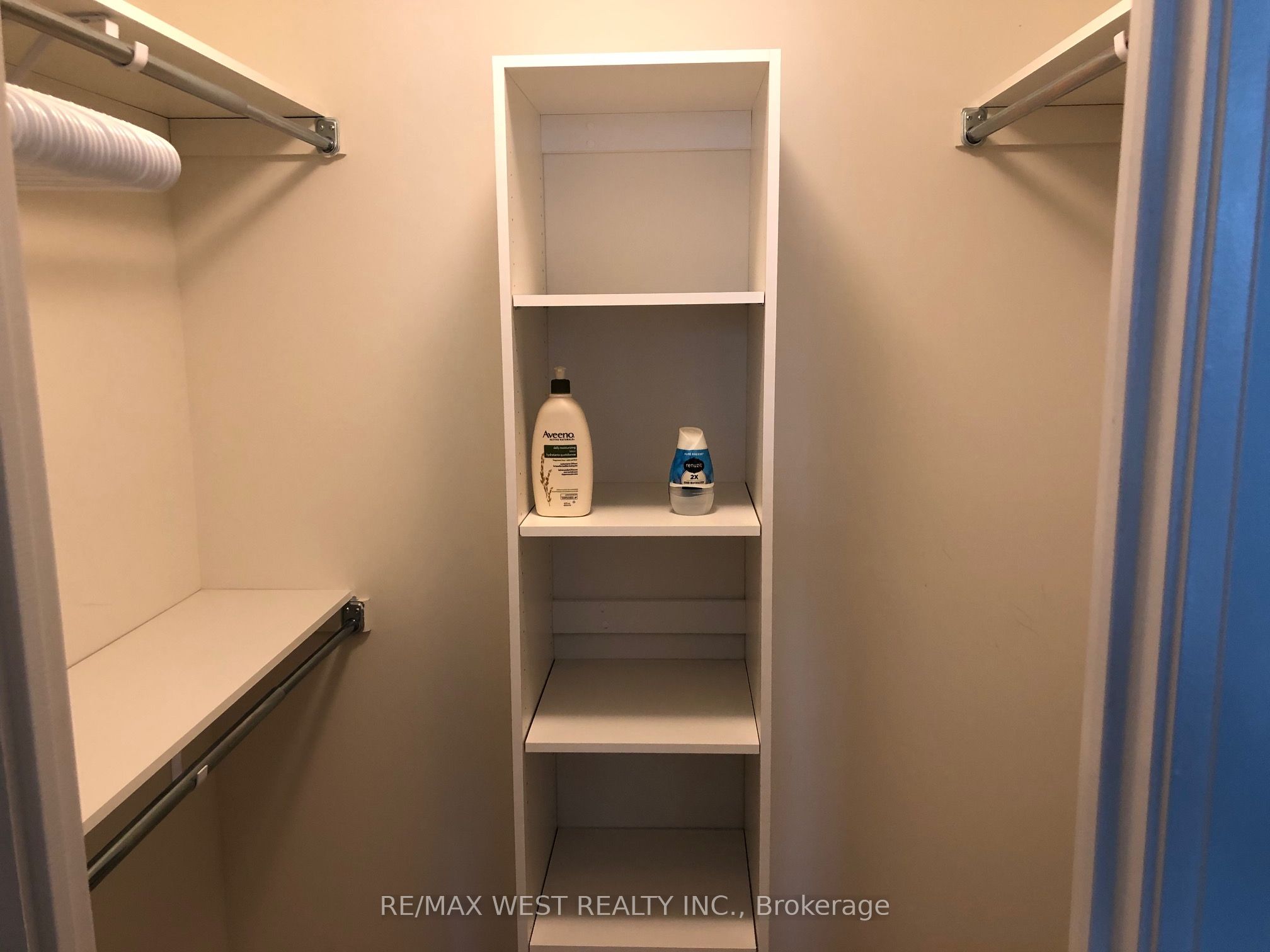 576 Front Street W 313 Property Photo 2