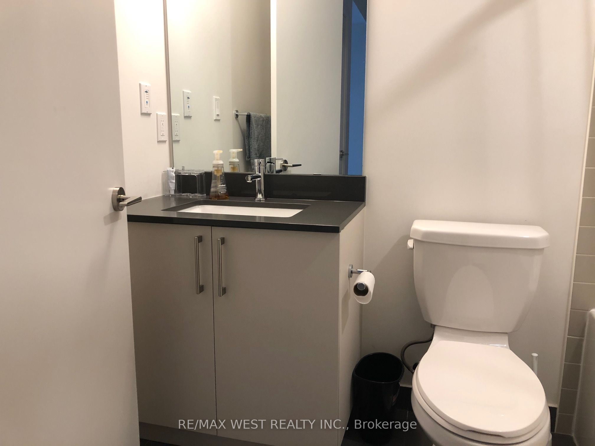 576 Front Street W 313 Property Photo 3