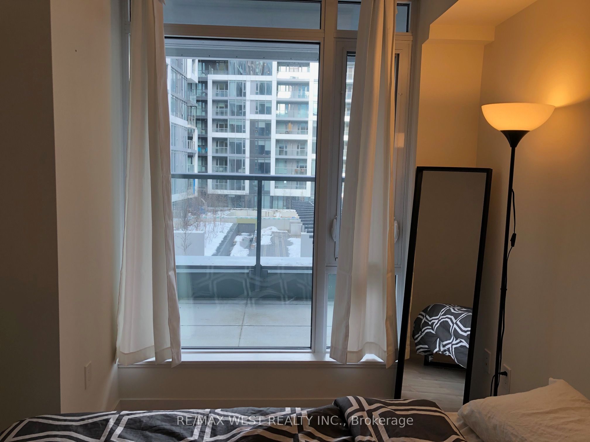 576 Front Street W 313 Property Photo 4