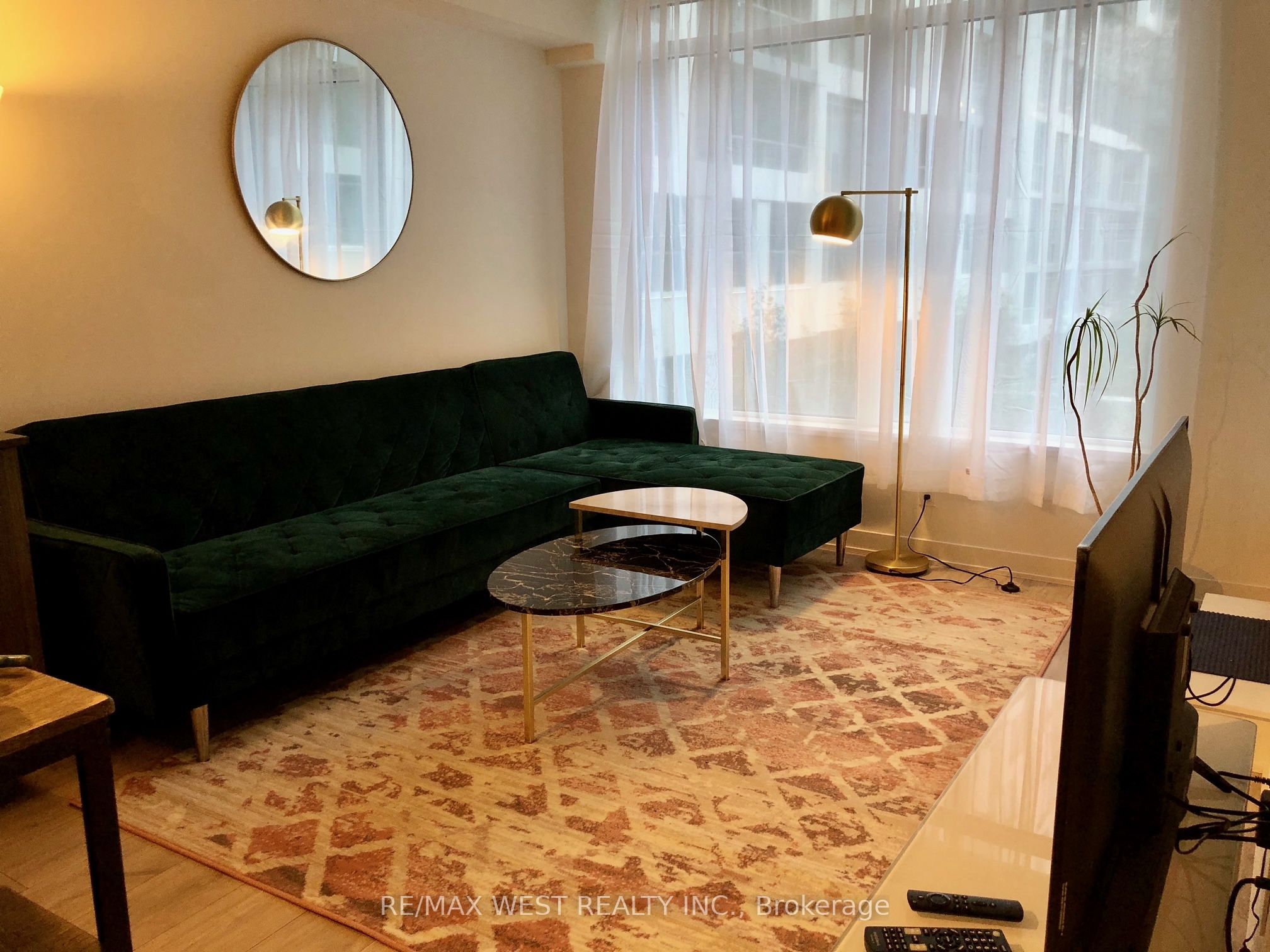 576 Front Street W 313 Property Photo 7