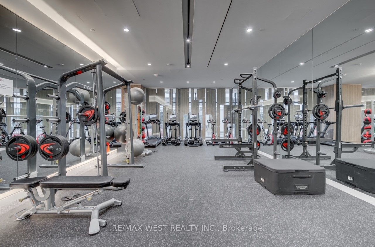 576 Front Street W 313 Property Photo 10