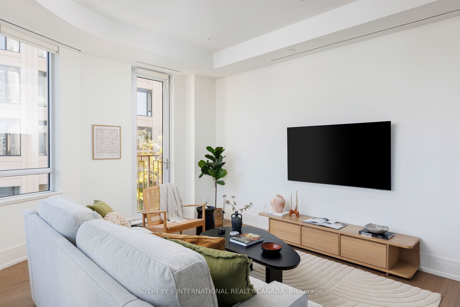 128 Hazelton Avenue 301 Property Photo 10