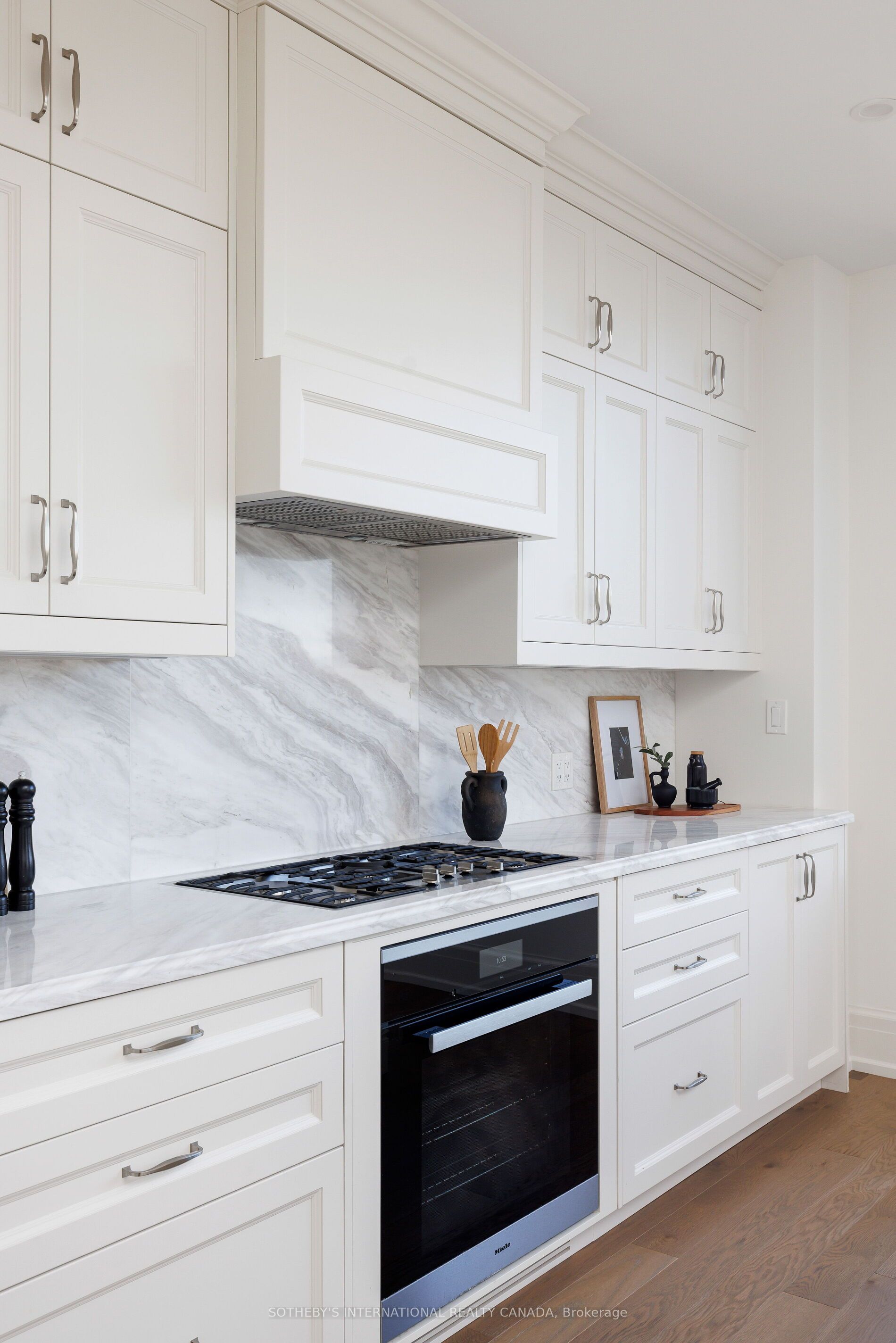 128 Hazelton Avenue 301 Property Photo 18