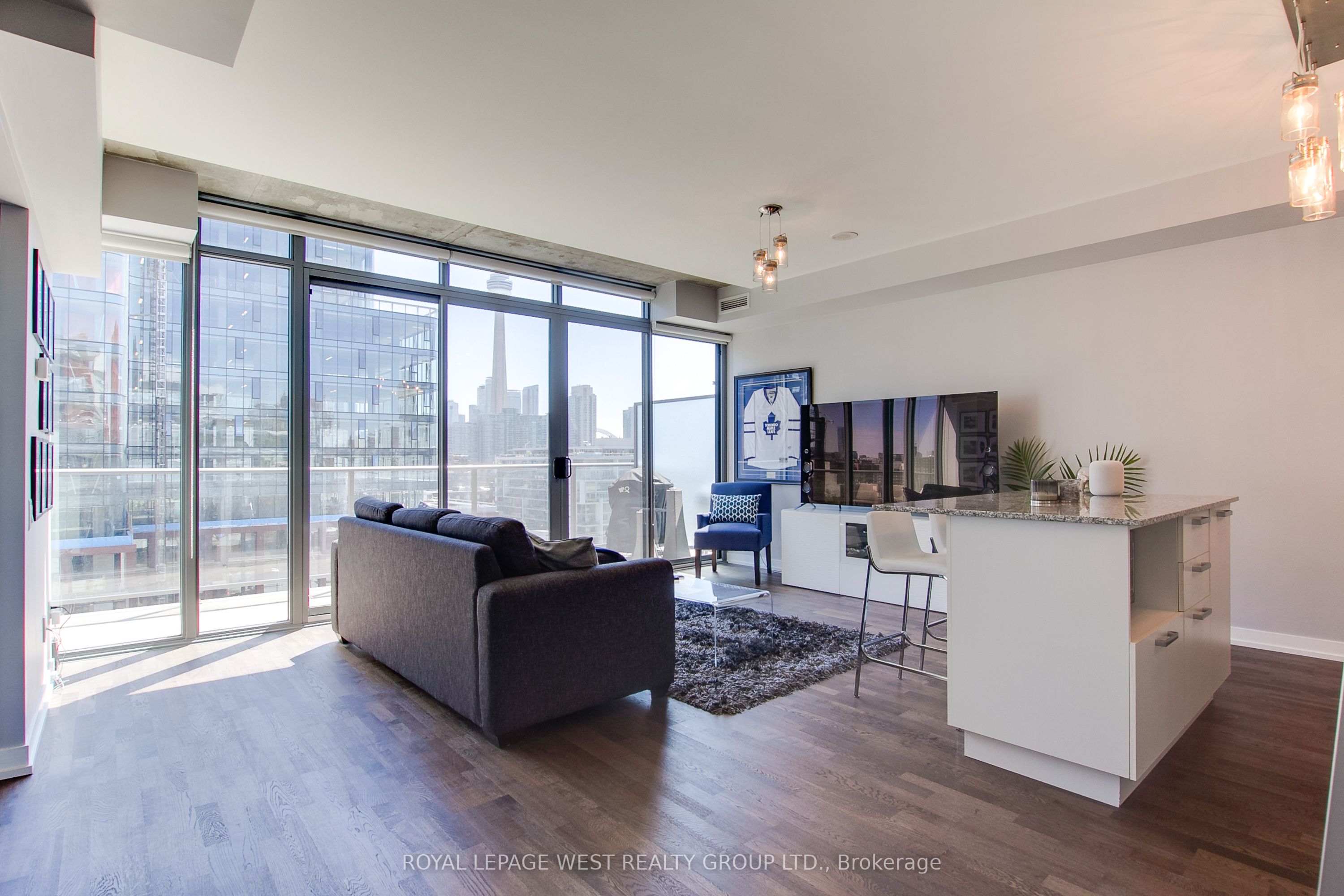 650 King Street W 907 Property Photo 15