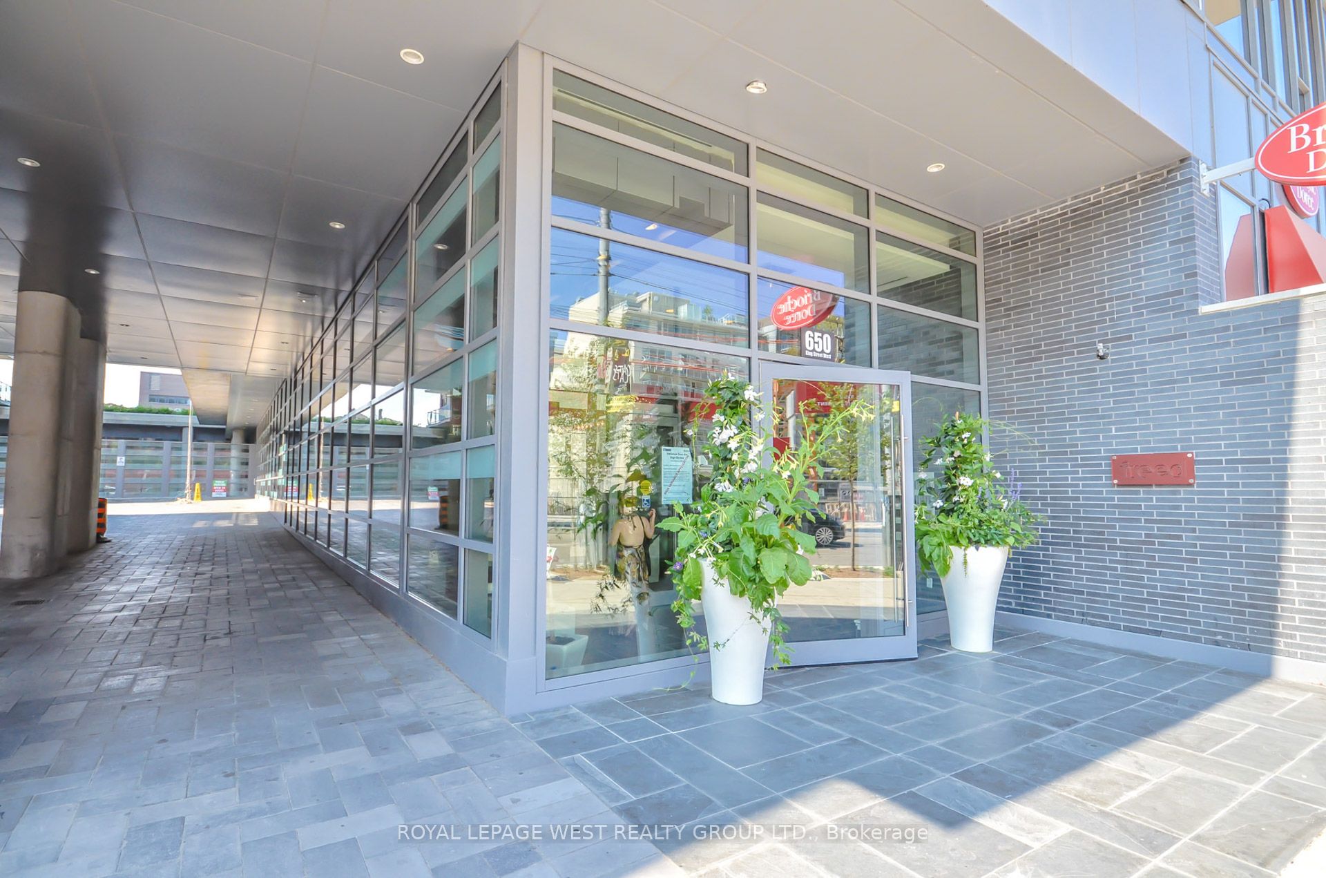 650 King Street W 907 Property Photo 21