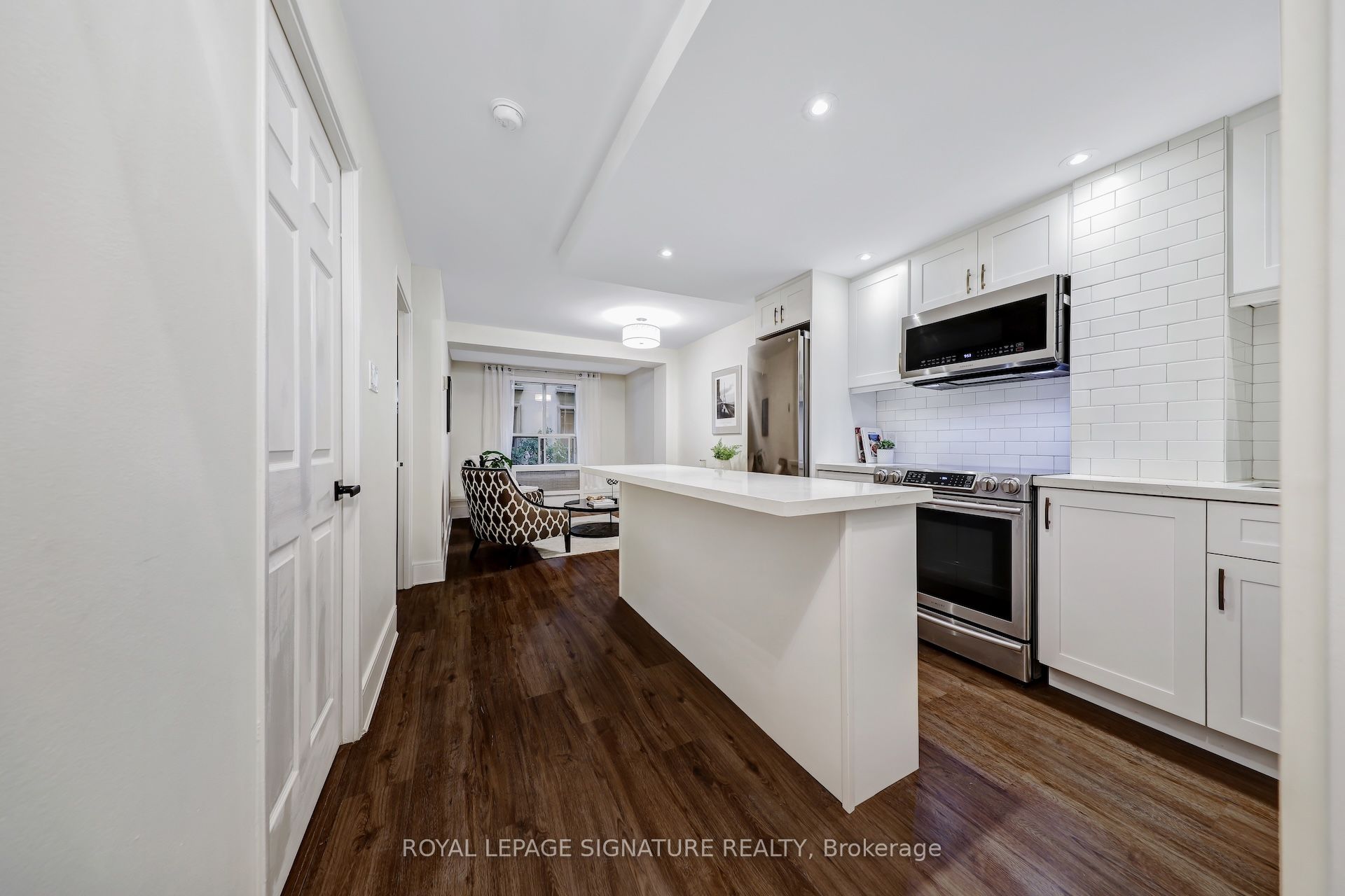 88 Charles Street E 310 Property Photo 3