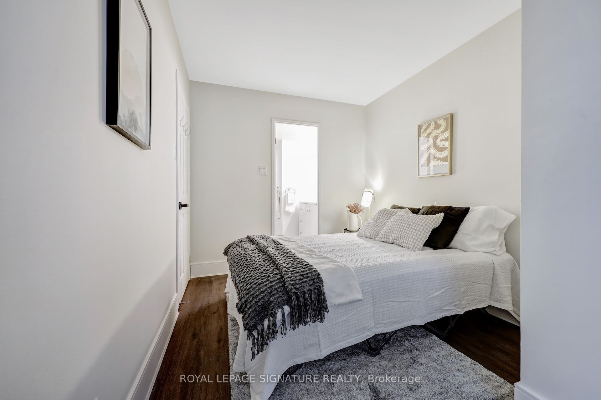 88 Charles Street E 310 Property Photo 17