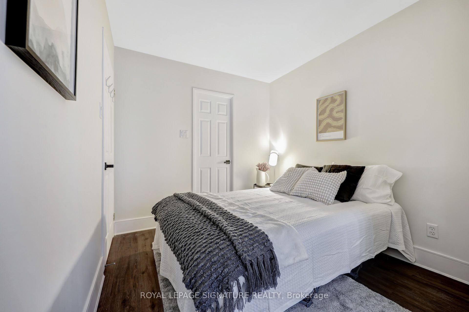 88 Charles Street E 310 Property Photo 18