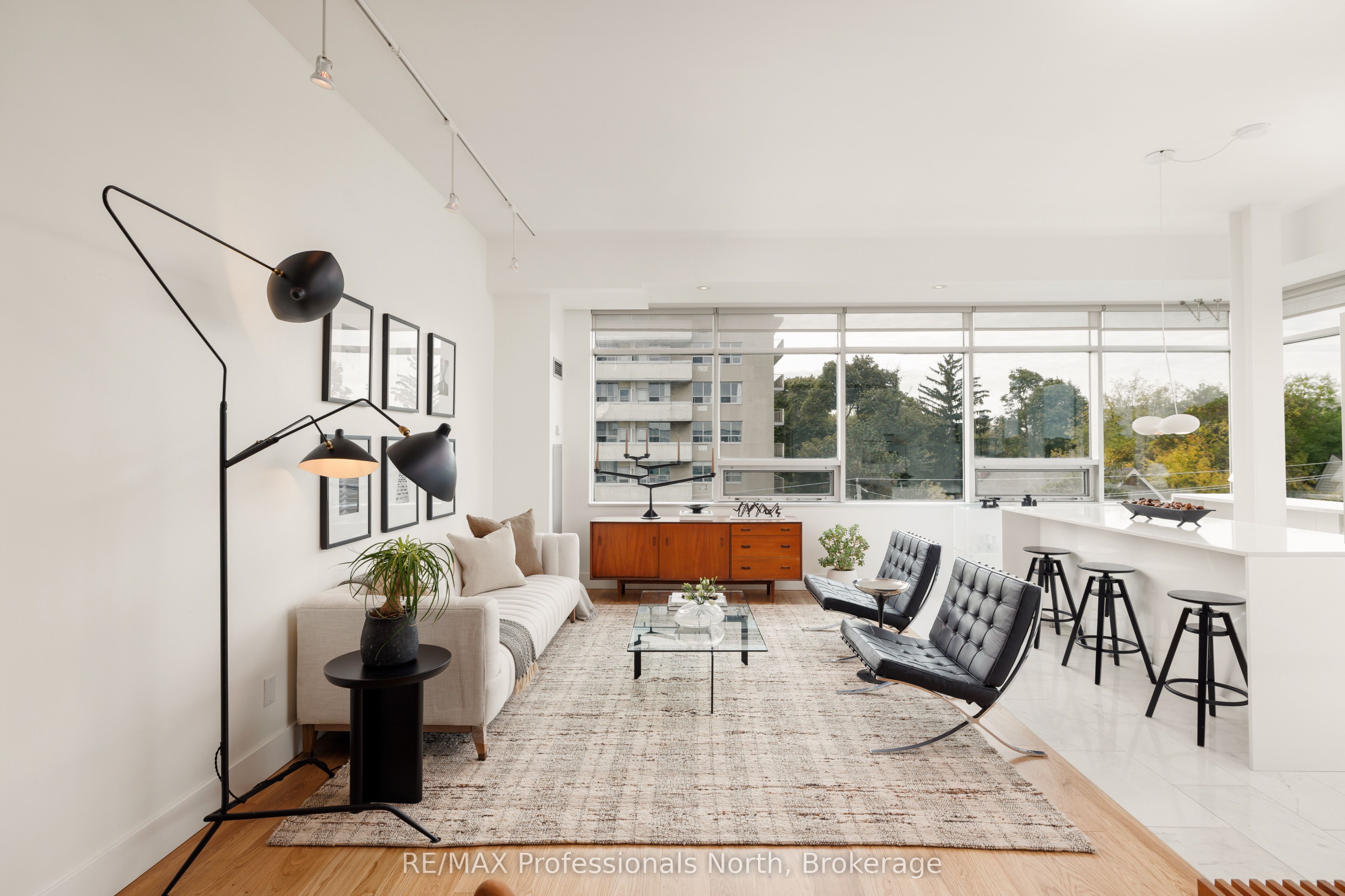 562 Eglinton Avenue E 404 Property Photo 1