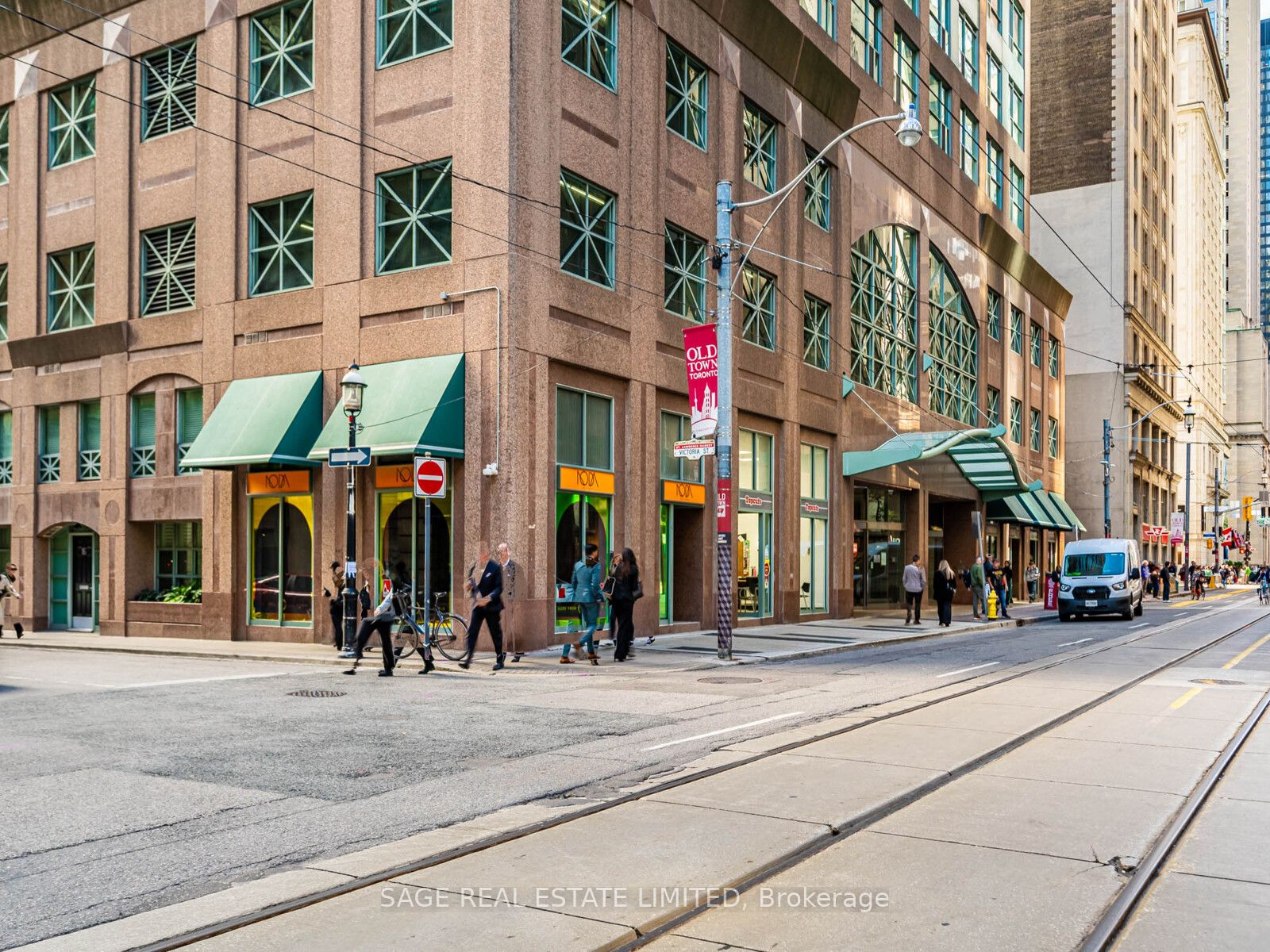 11 King Street E Property Photo 2