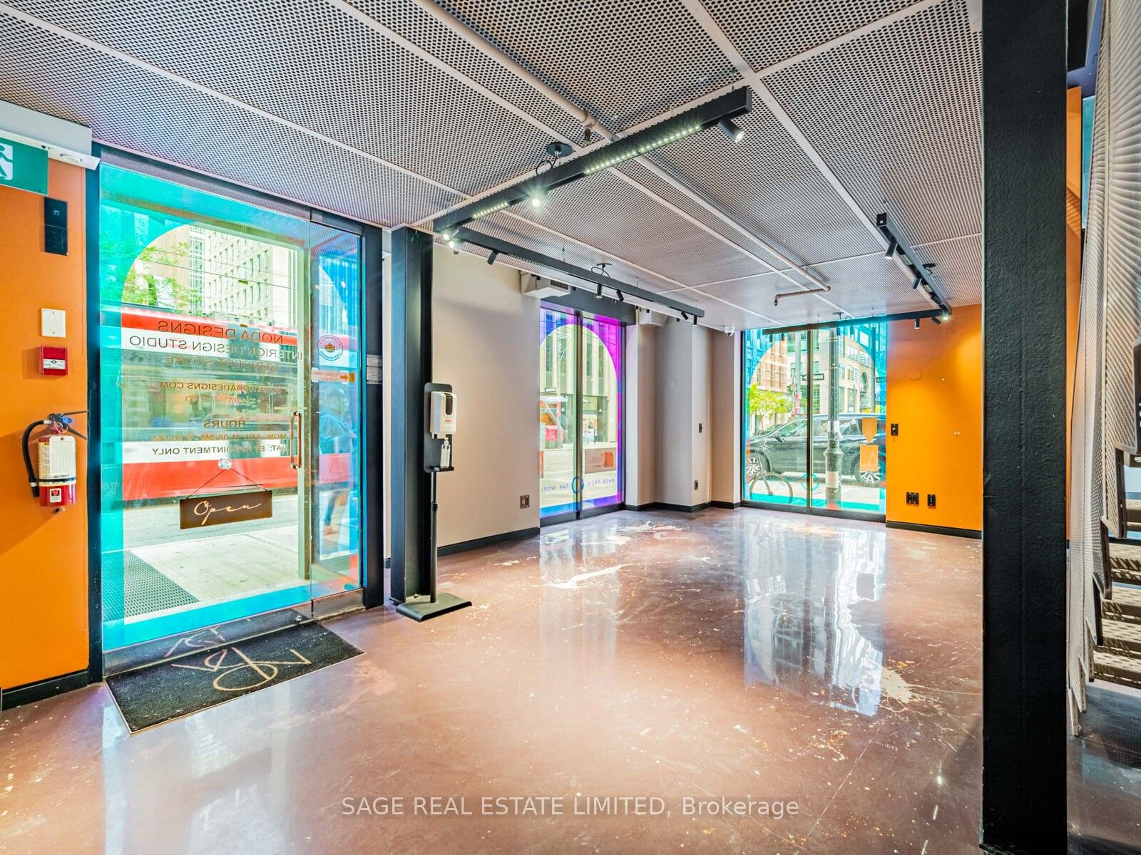 11 King Street E Property Photo 6