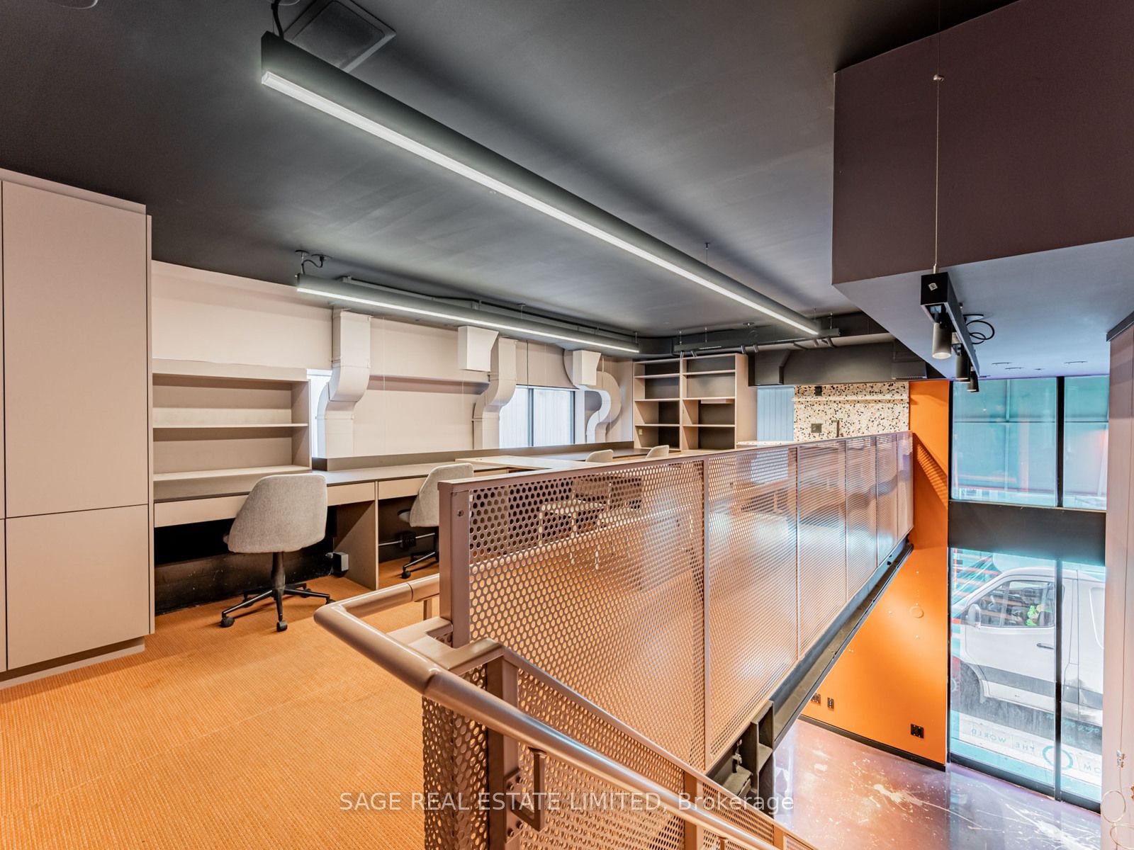 11 King Street E Property Photo 17