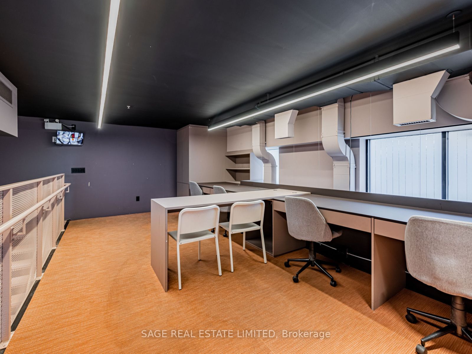 11 King Street E Property Photo 21