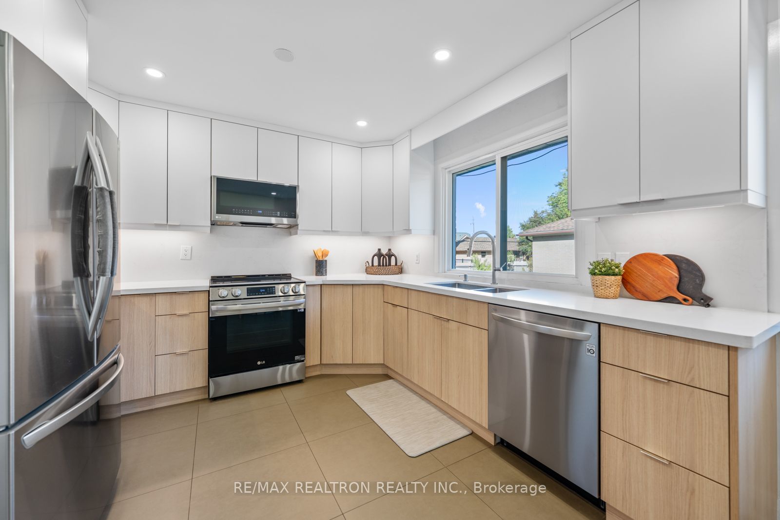 11 Artreeva Drive Property Photo 1