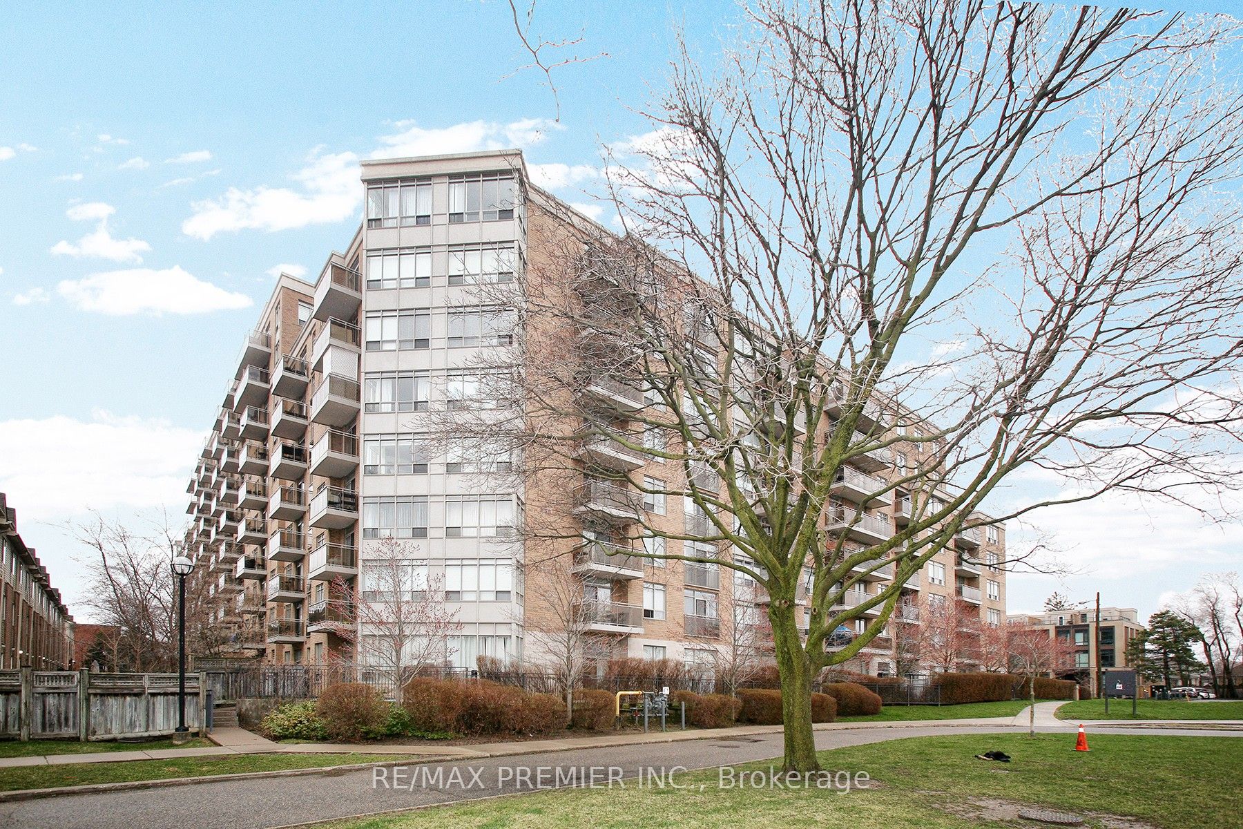 650 Lawrence Avenue 721 Property Photo 1