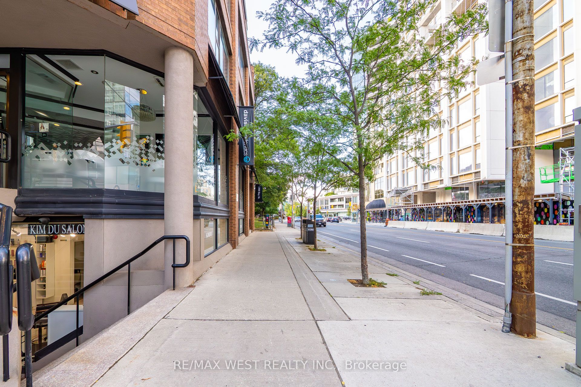 1300 Bay Street Property Photo 8